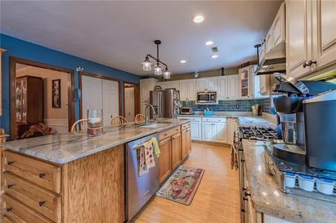 110 Rizzi Dr, Irwin, PA 15642 photo 9