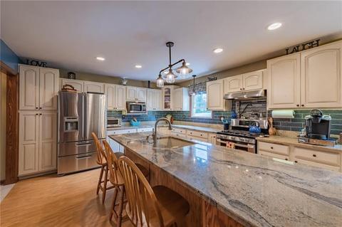 110 Rizzi Dr, Irwin, PA 15642 photo 6