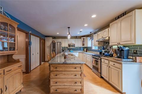 110 Rizzi Dr, Irwin, PA 15642 photo 7