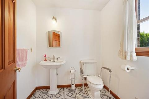 137 Azzo Rd, Eighty Four, PA 15330 photo 13