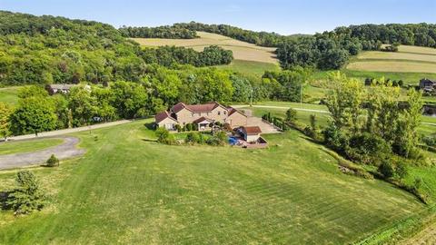 137 Azzo Rd, Eighty Four, PA 15330 photo 2