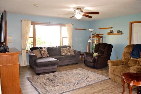 192 Elderton Heights Rd, Plumcreek Twp, PA 15736 photo 3