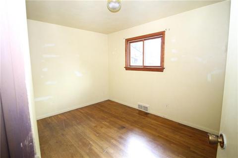 65 Munntown Rd, Eighty Four, PA 15330 photo 10