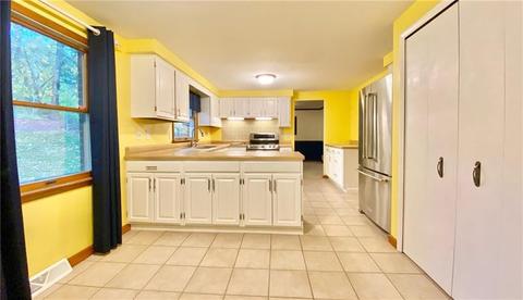 5932 Graybrooke Dr, Export, PA 15632 photo 6