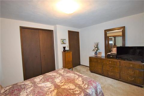 208 Junior High Dr, Irwin, PA 15642 photo 9