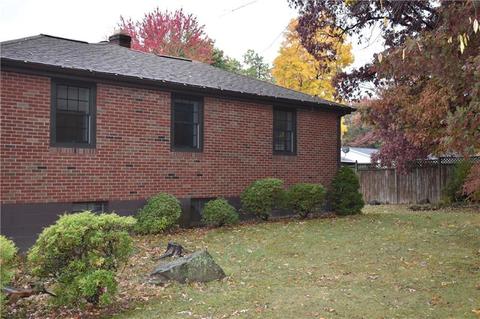 704 Pine St, Mars, PA 16046 photo 3