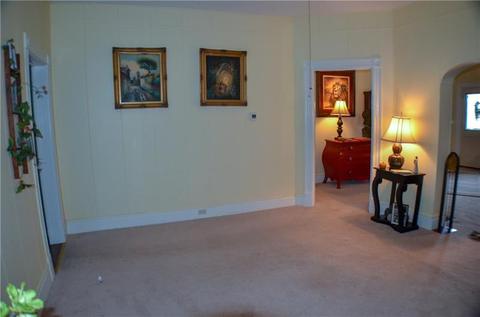 126 Sumner Ave, Vandergrift, PA 15690 photo 4
