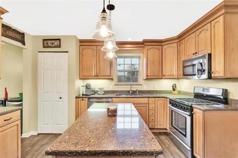 507 Blackburn Ct, Seven Fields, PA 16046 photo 4