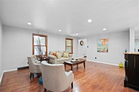 1373 Regency Dr, Mccandless, PA 15237 photo 3