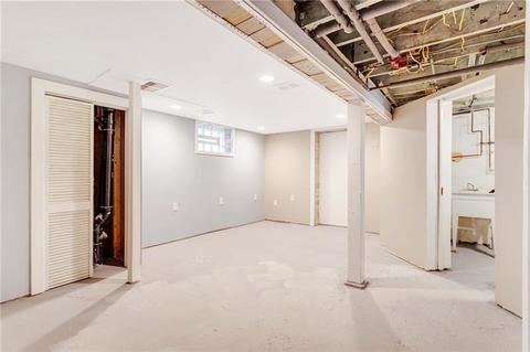 202 Edith St, Mount Washington, PA 15211 photo 18