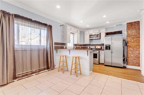 202 Edith St, Mount Washington, PA 15211 photo 8