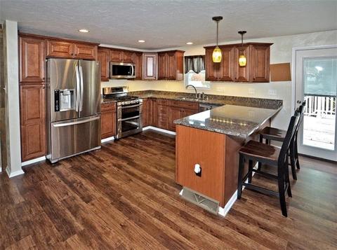 5 Cambridge Dr, Irwin, PA 15642 photo 2