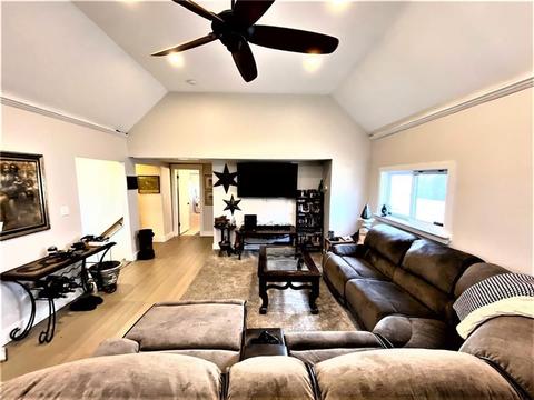 1531 Wolfe Ave, North Braddock, PA 15104 photo 3