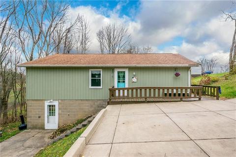 705 Frederick Ct, Upper Burrell, PA 15613 photo 2