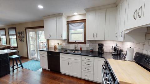 123 Cedar Ridge Dr, Monaca, PA 15061 photo 7