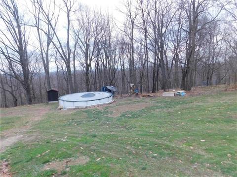 2870 Walters Ct, Export, PA 15632 photo 3