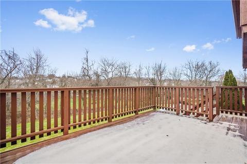 45 Barri Dr, Irwin, PA 15642 photo 11