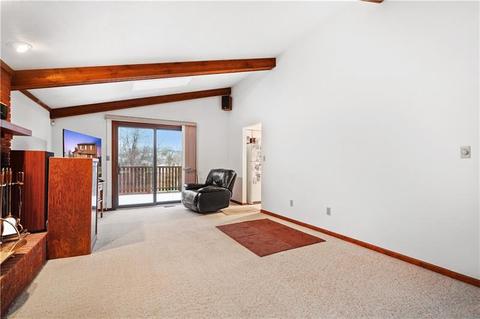 45 Barri Dr, Irwin, PA 15642 photo 10