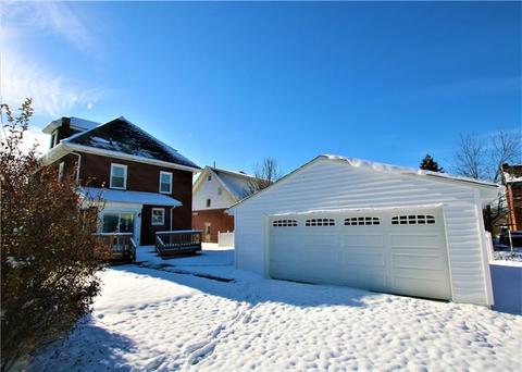 215 E Spring St, Zelienople, PA 16063 photo 2