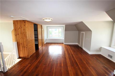 215 E Spring St, Zelienople, PA 16063 photo 13