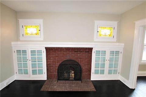 215 E Spring St, Zelienople, PA 16063 photo 5