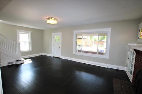 215 E Spring St, Zelienople, PA 16063 photo 4