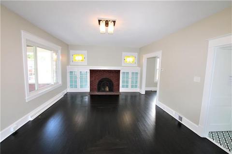 215 E Spring St, Zelienople, PA 16063 photo 3