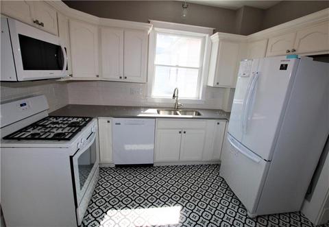 215 E Spring St, Zelienople, PA 16063 photo 10