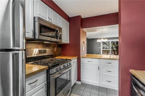 427 Brookside Ct, Seven Fields, PA 16046 photo 3