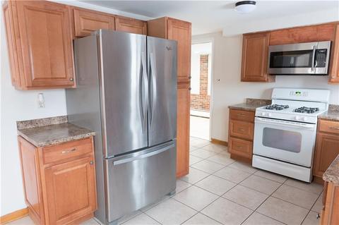 17 Donna Dr, Irwin, PA 15642 photo 8