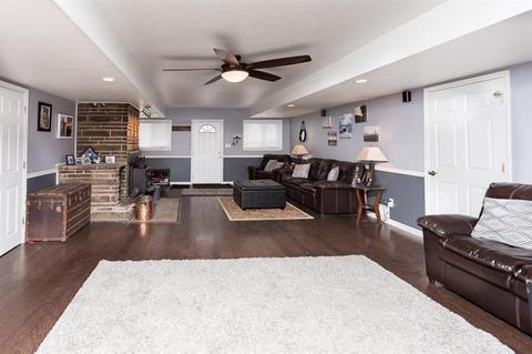 26 Station St, Smith, PA 15053 photo 3