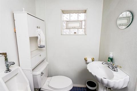 26 Station St, Smith, PA 15053 photo 11