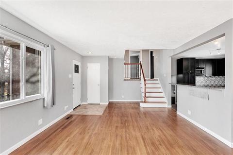 802 Hazel Ave, Mars, PA 16046 photo 4