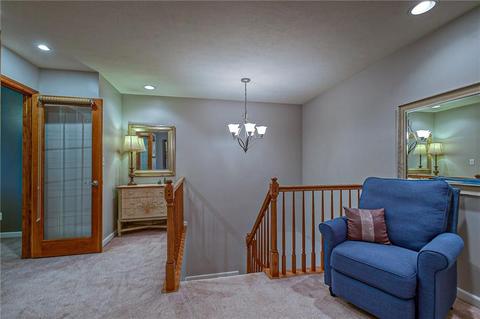 105 Adele Ct, Pittsburgh, PA 15229 photo 12
