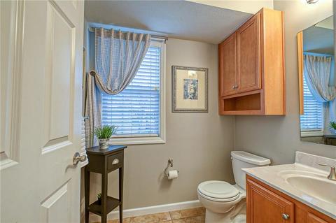 105 Adele Ct, Pittsburgh, PA 15229 photo 11