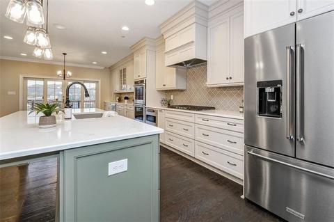 324 Highpointe Dr, Seven Fields, PA 16046 photo 8