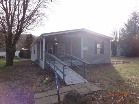 908 Robin Dr, Apollo, PA 15613 photo 1