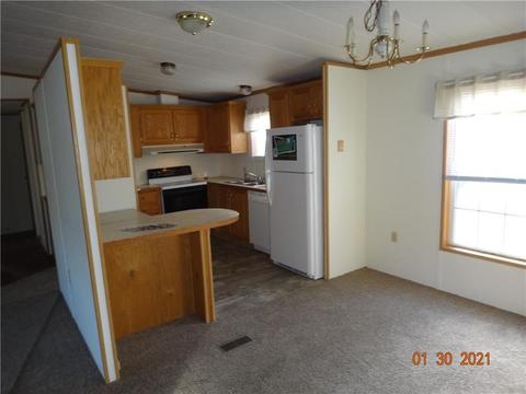 908 Robin Dr, Apollo, PA 15613 photo 4