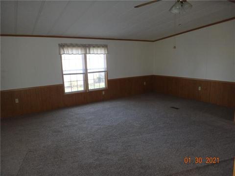 908 Robin Dr, Apollo, PA 15613 photo 3