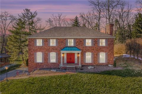 2666 Gloucester Dr, Pittsburgh, PA 15241 photo 1