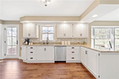 2666 Gloucester Dr, Pittsburgh, PA 15241 photo 7