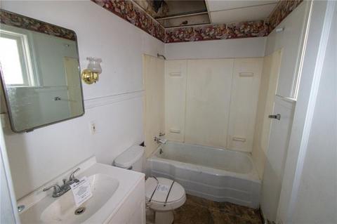 138 Sumner Ave, Vandergrift, PA 15690 photo 7