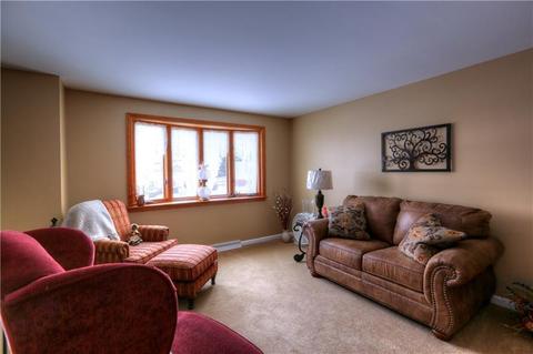 110 Coventry Dr, Monaca, PA 15061 photo 3