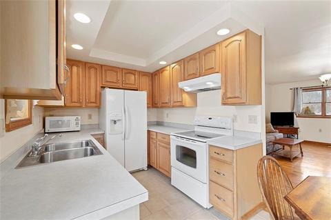 335 3rd St, Harmony, PA 16037 photo 9