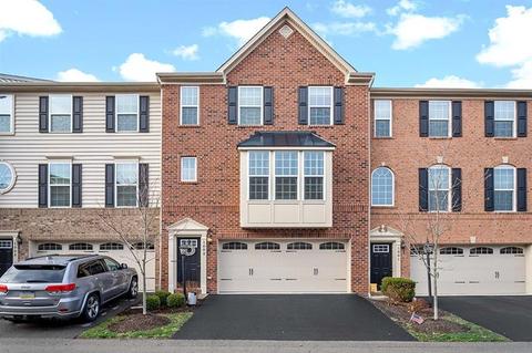 1002 Pointe View Dr, Mars, PA 16046 photo 1