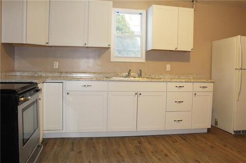 438 Halcomb Ave, Clairton, PA 15025 photo 5