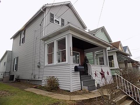 433 Longfellow St, Vandergrift, PA 15690 photo 2