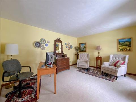114 Eric Dr, Beaver, PA 15009 photo 2