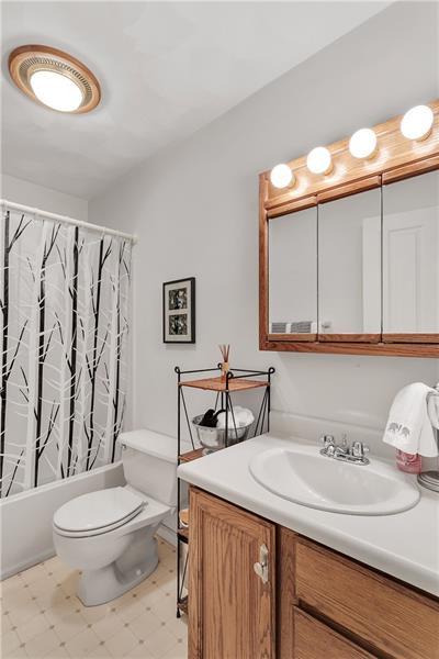 3317 Carriage Cir, Export, PA 15632 photo 12