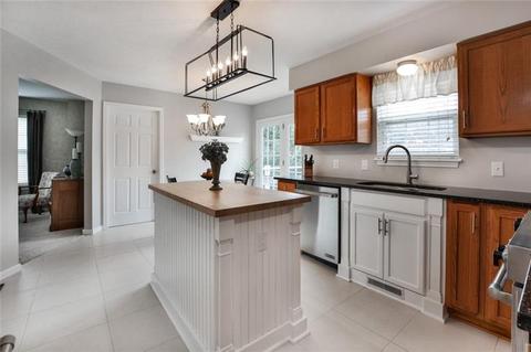 334 Warrick Dr, Seven Fields, PA 16046 photo 7